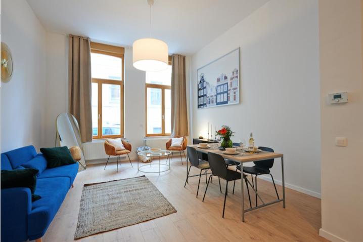 Apartment South *