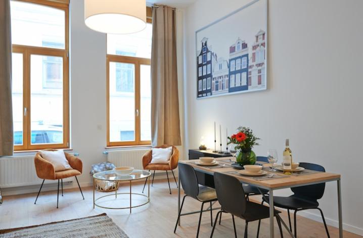 South Apartment *