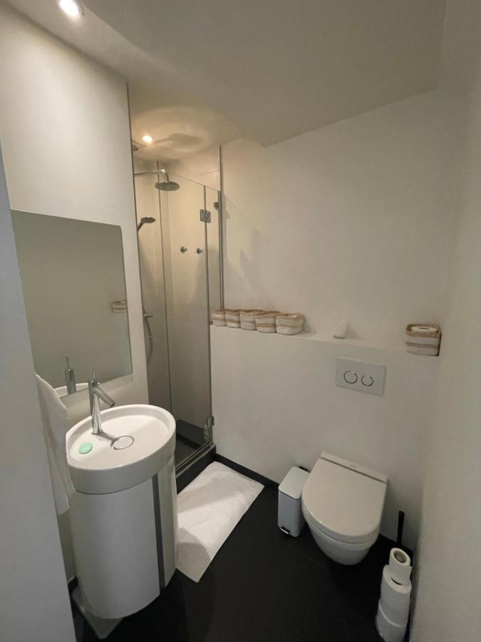 Apartment In Trendy Chatelain Center Area Little Garden Internet Wifi Brüssel