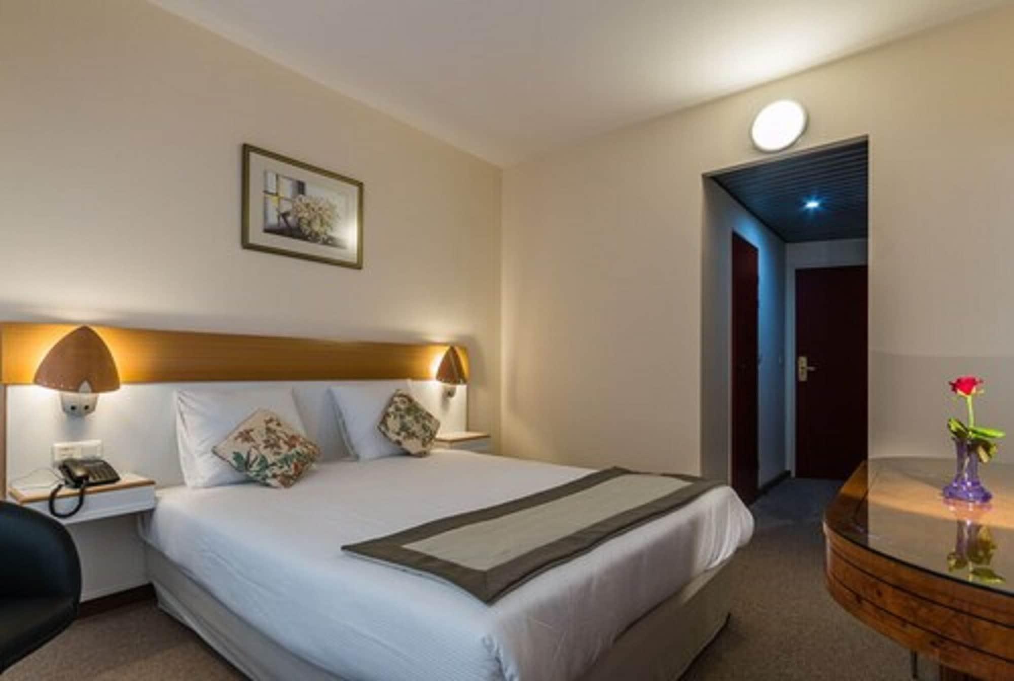 Slina Hotel