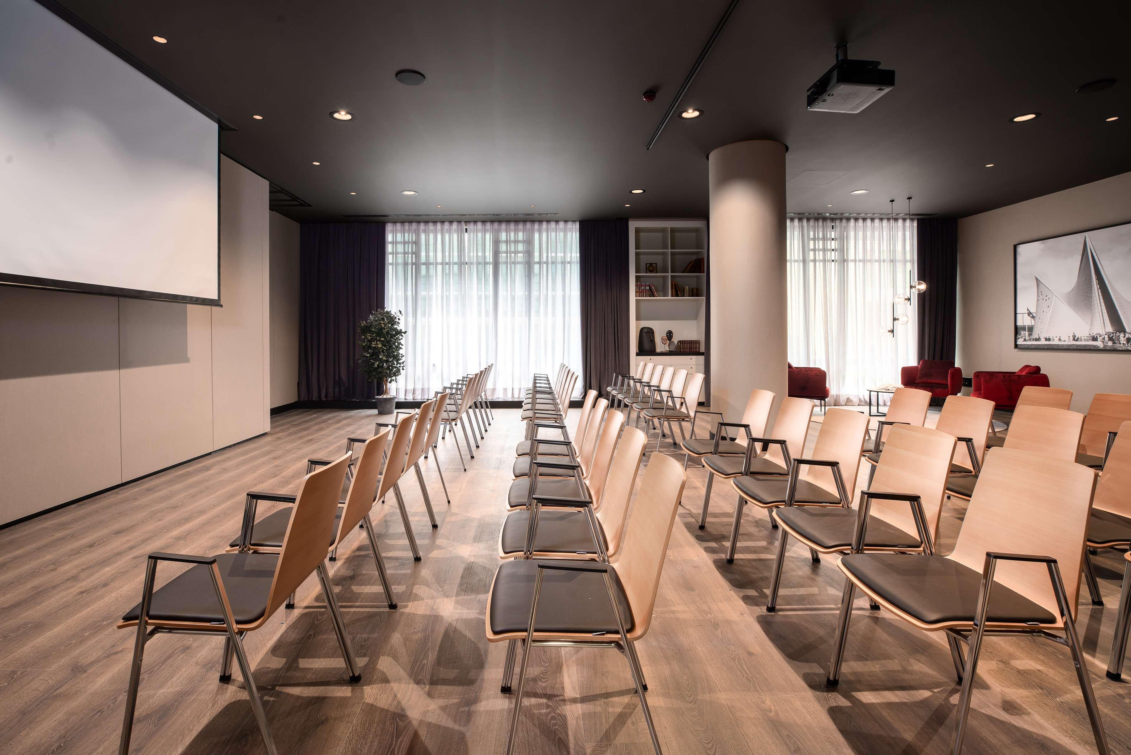 Radisson Collection Grand Place Hotel