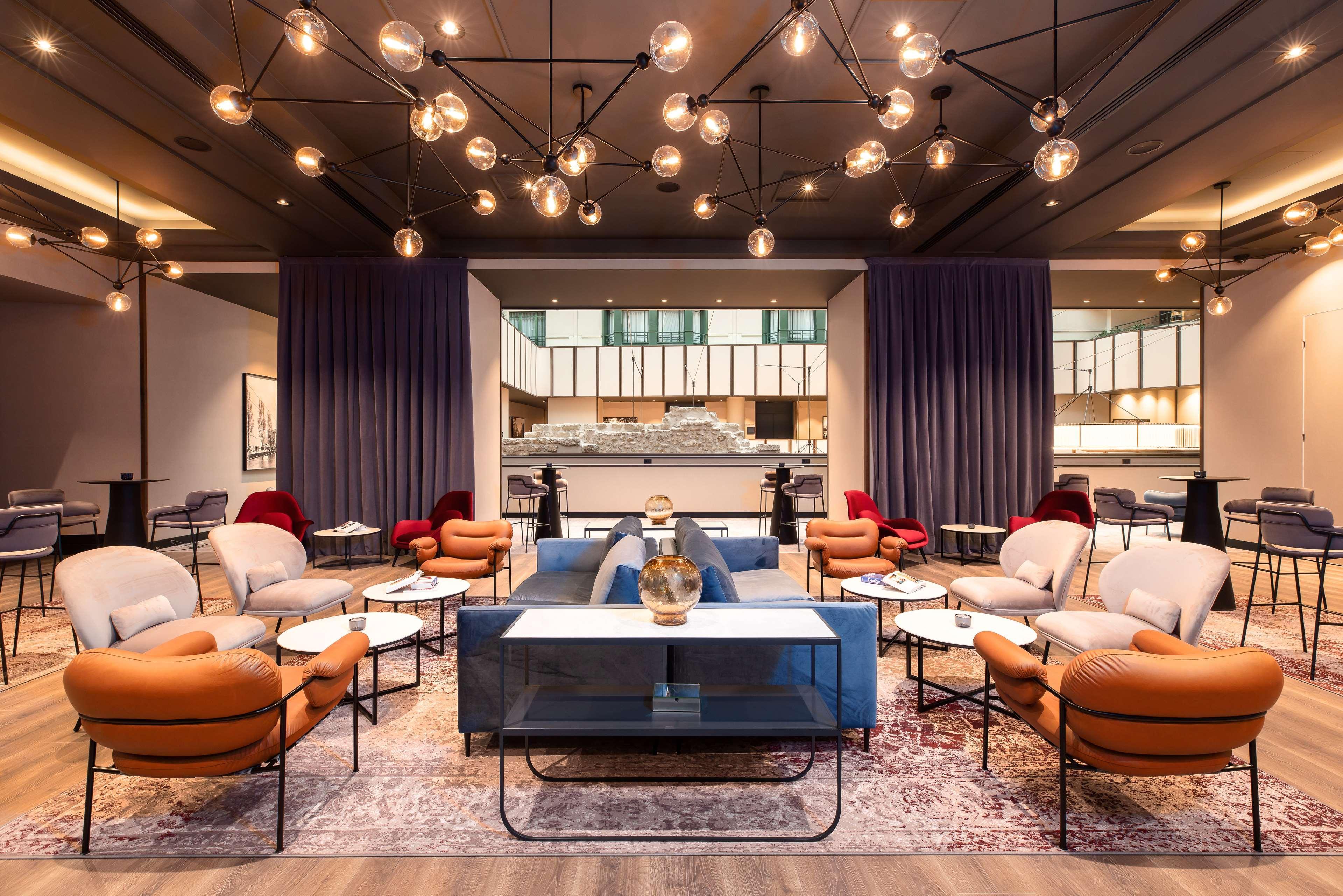Radisson Collection Grand Place Hotel 5*