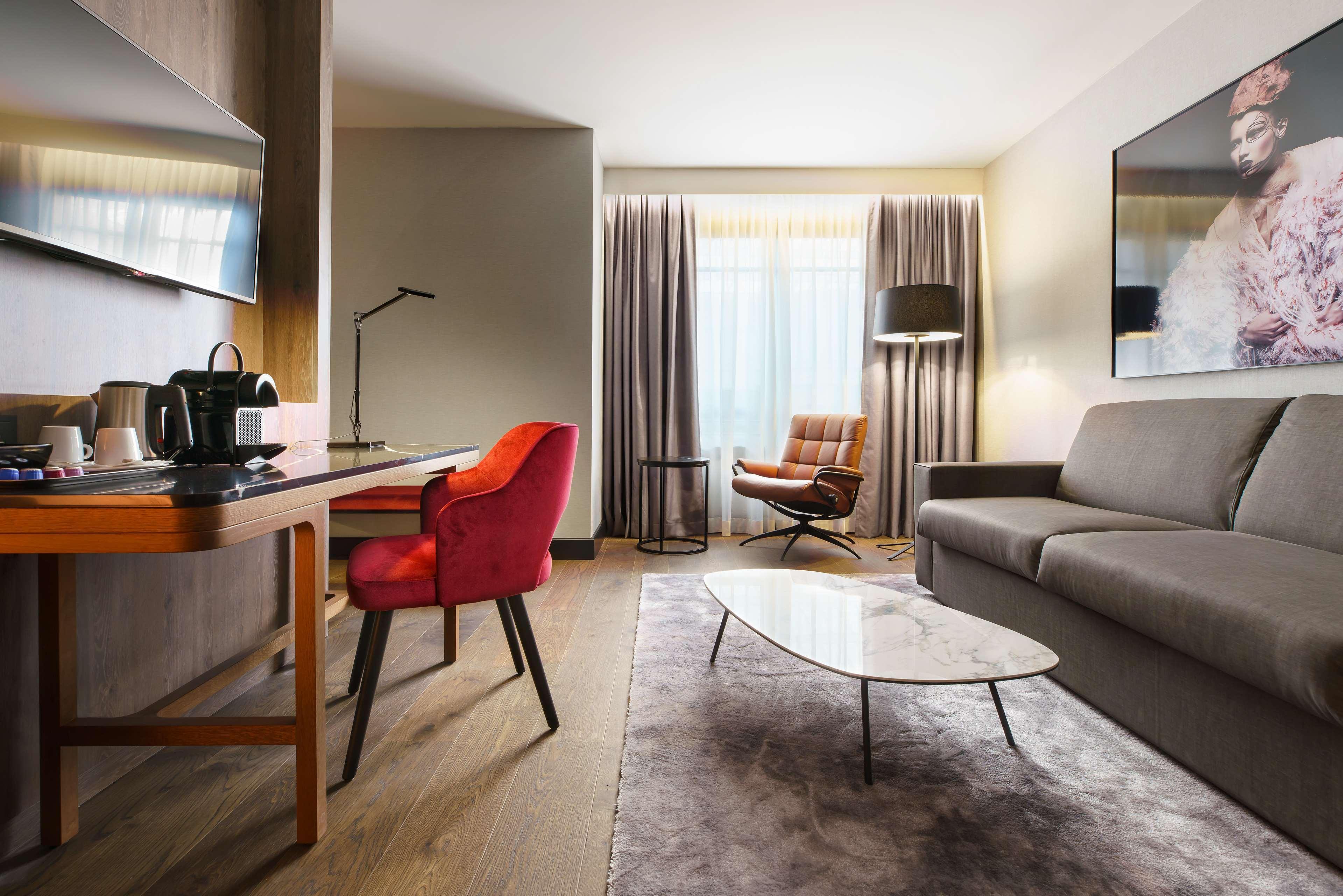 Radisson Collection Grand Place Hotel 5*