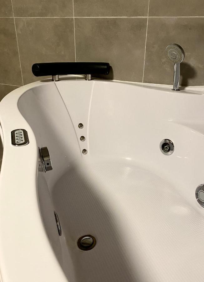 Apartment Superbe Pres De Avec Prive