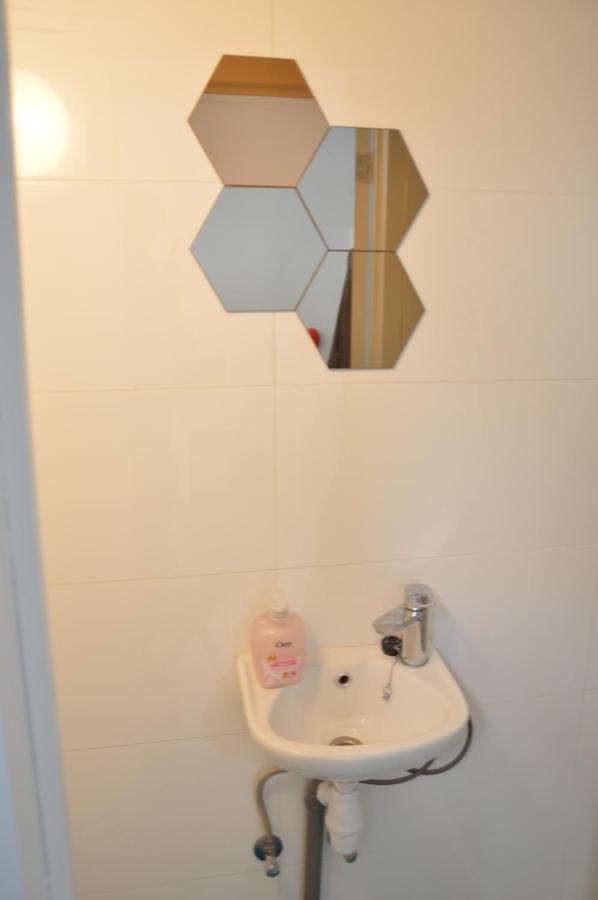 Awesome Studio In Marolles Brussel