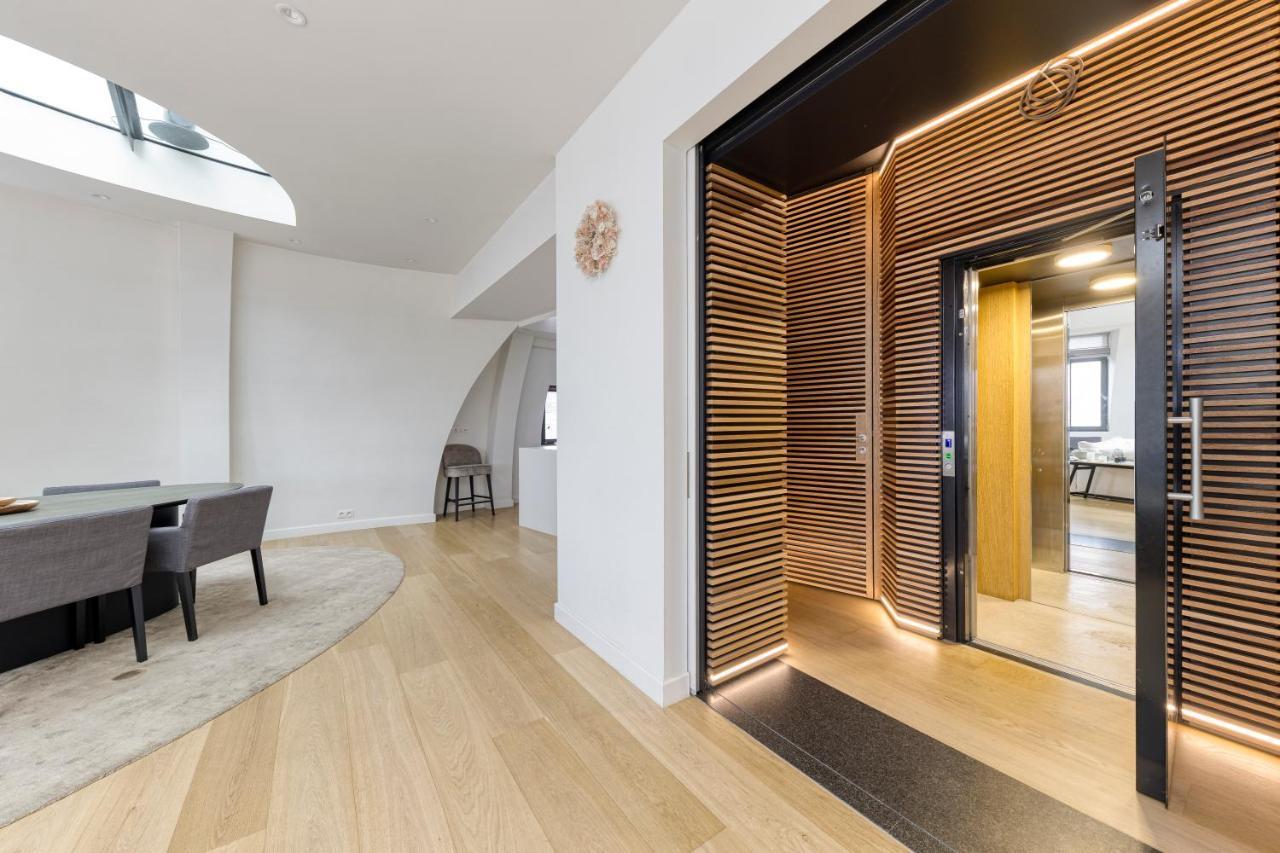 Triplex Penthouse In The Center Brüssel