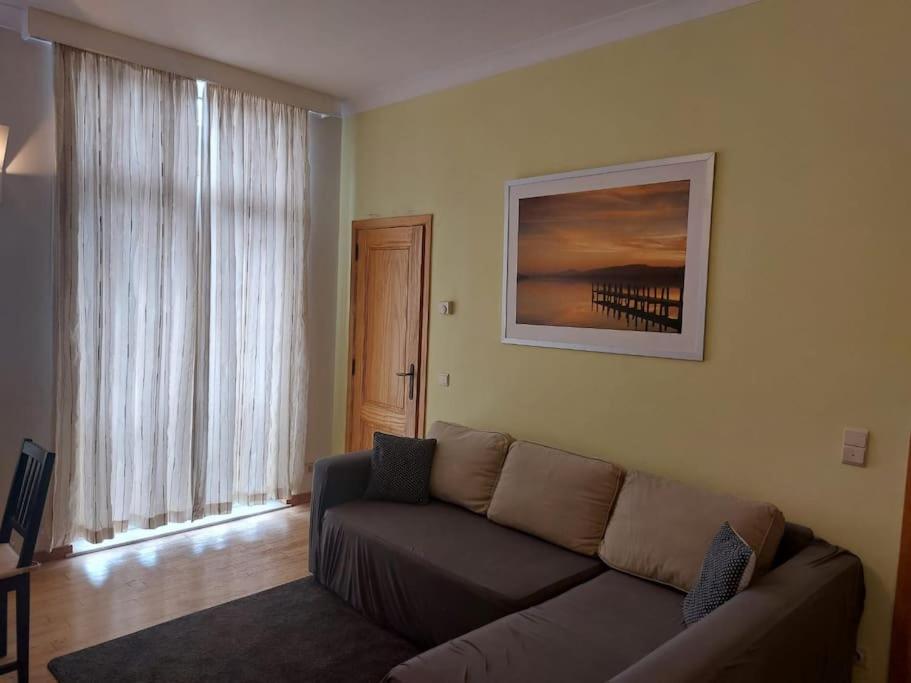 Charming 1-bedroom Apartment *