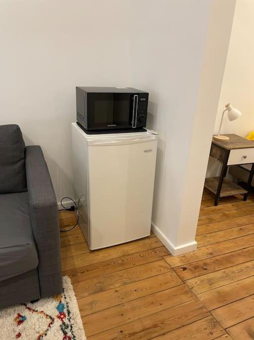 Independant Sans Cuisine - Le Coin Cosy Avec Wifi Apartment Brüssel