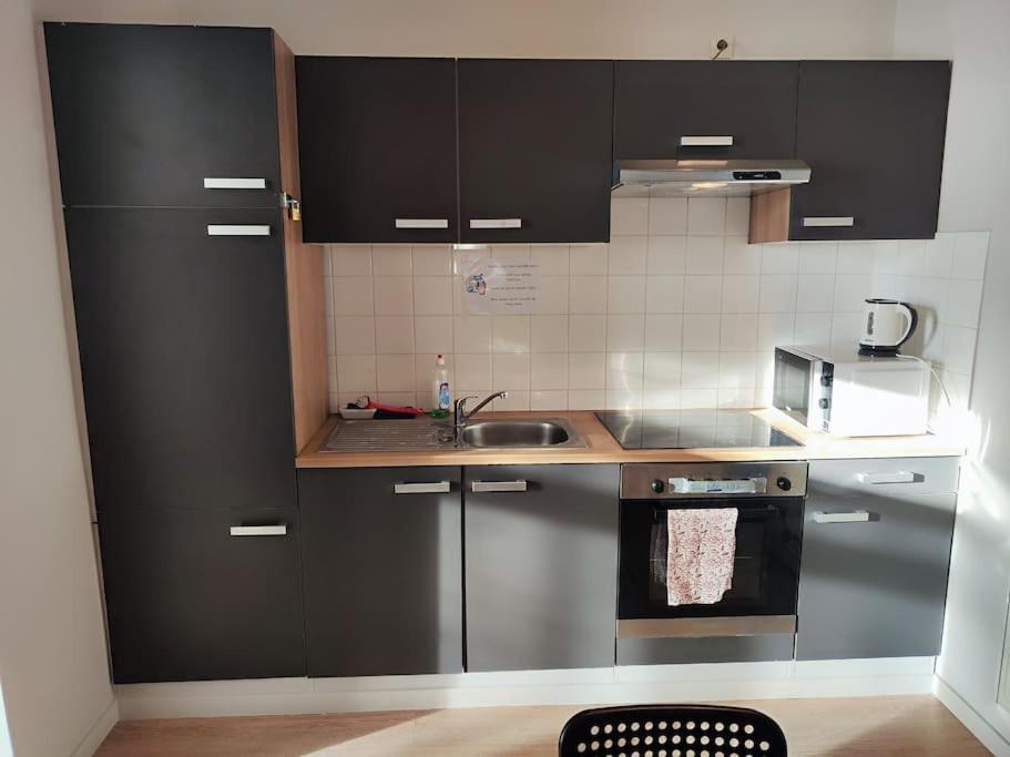 Appartamento Studio Entier Avec Balcon - Tour Et Taxis