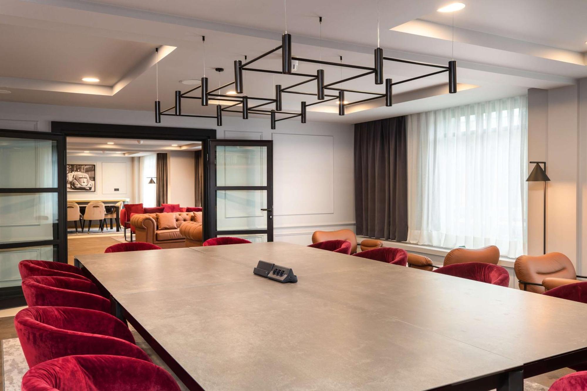 Radisson Collection Grand Place Hotel