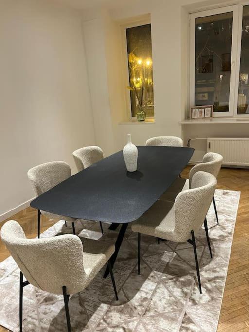 Centre - Ixelles - Avenue Louise - Chic Apartment Brussels