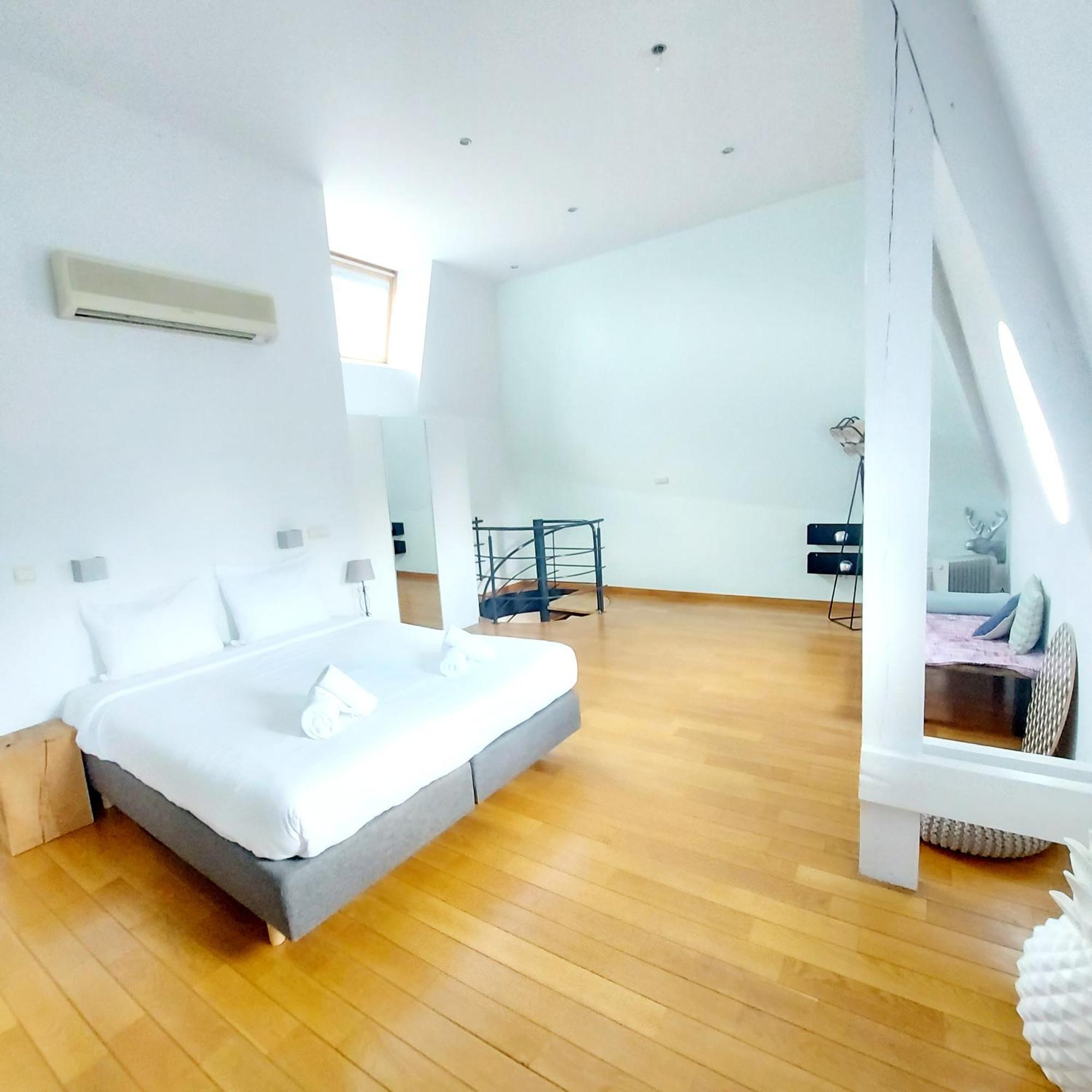 New Stylish Grand Place City Center Duplex Brussels