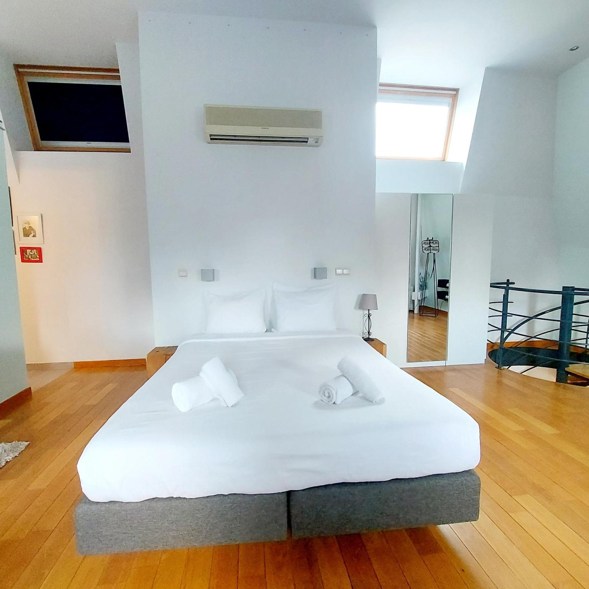 Apartment New Stylish Grand Place City Center Duplex