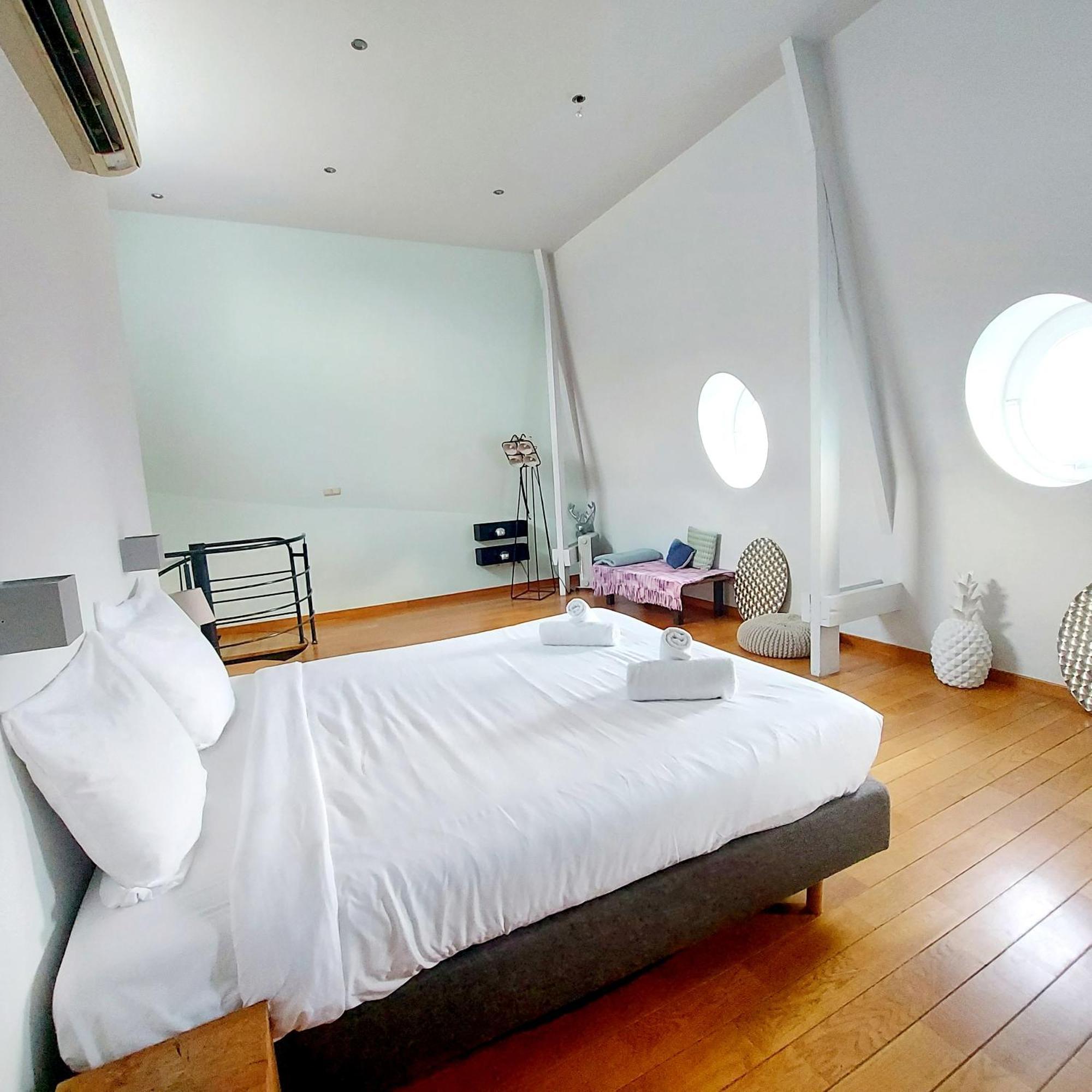 New Stylish Grand Place City Center Duplex * Brussels
