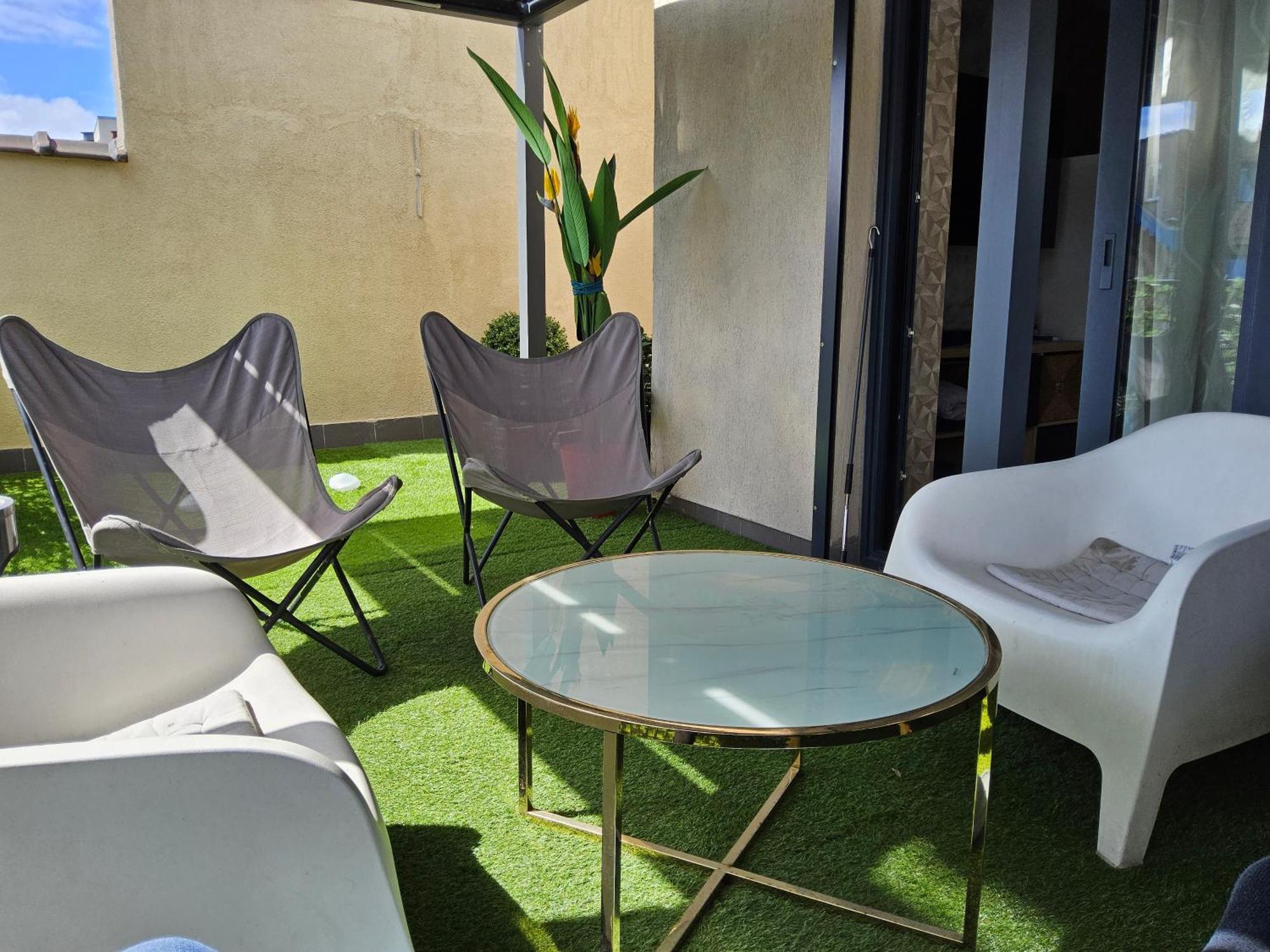 Deluxe Au 2eme Etage, Double Au 4eme Etage Not A