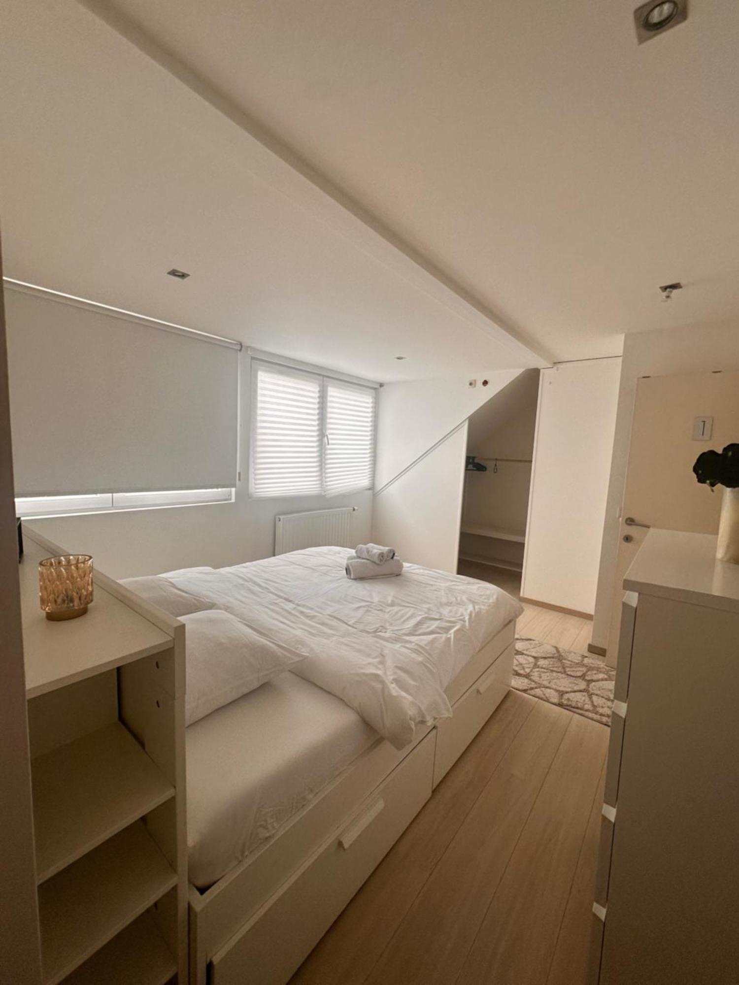 Appartamnet 3 Bedroom + Living Apartment Brussels
