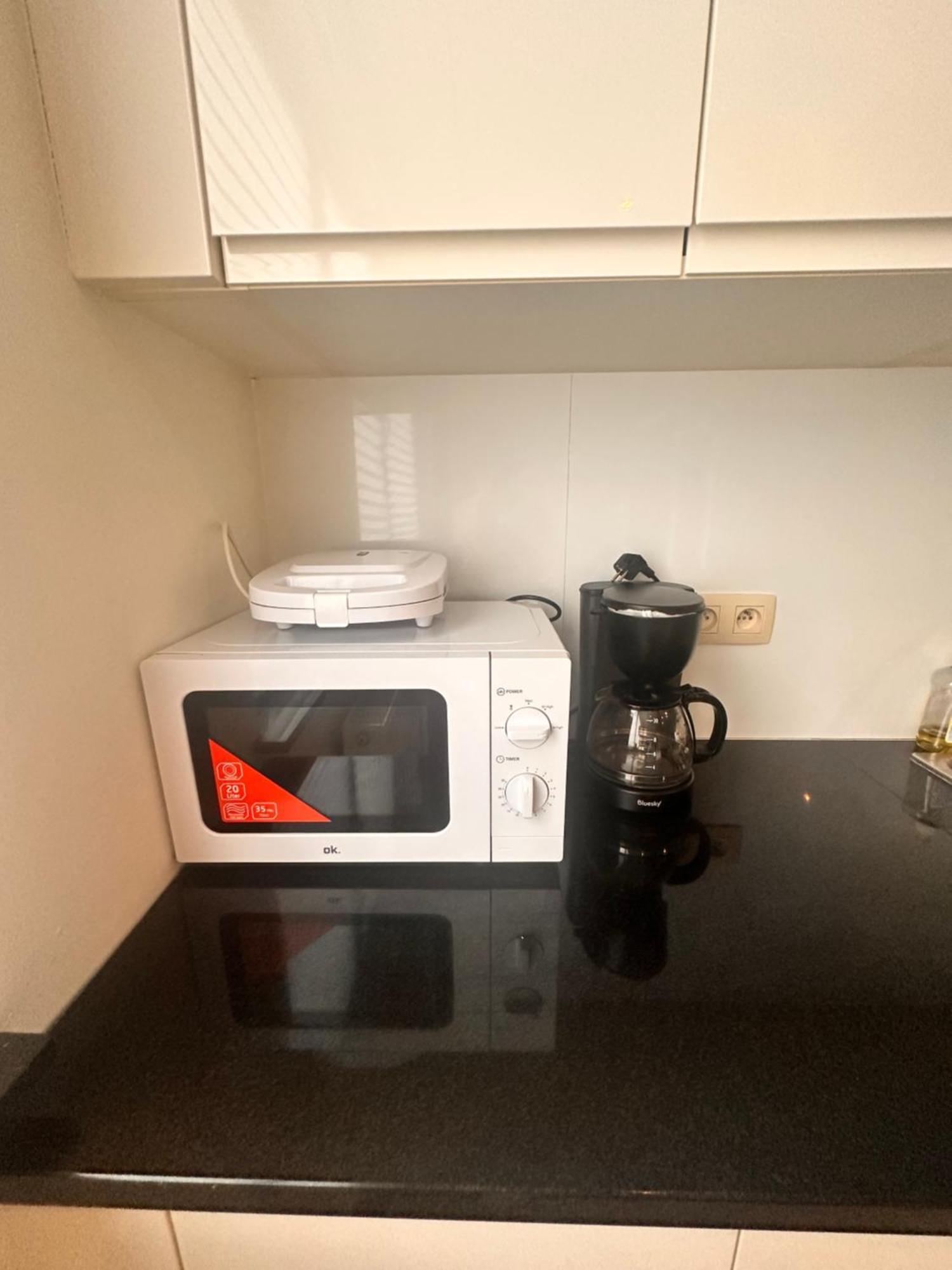 Appartamnet 3 Bedroom + Living Apartment *