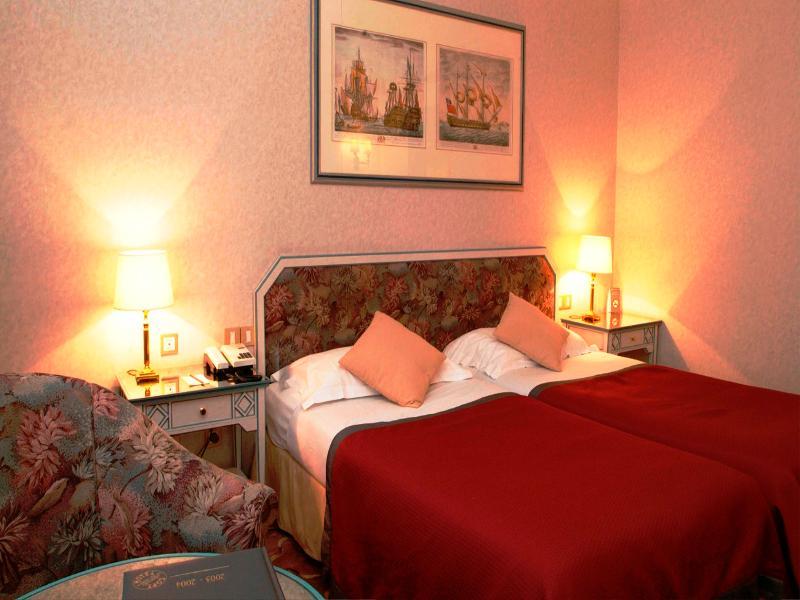 Hotel Nh Collection Grand Sablon 4*
