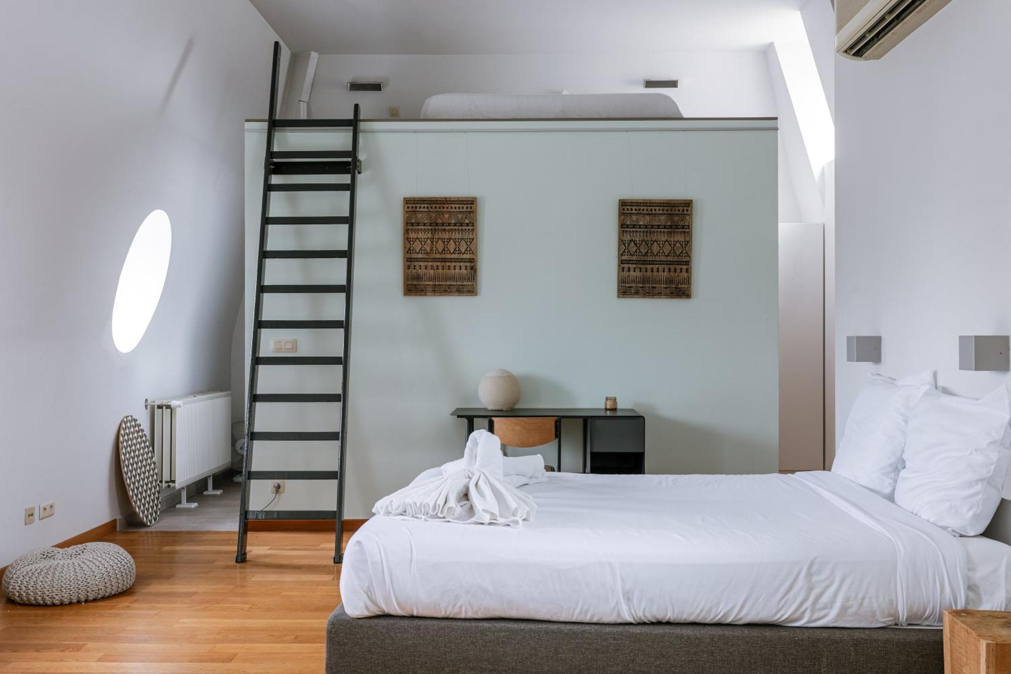New Stylish Grand Place City Center Duplex Apartment Brussels