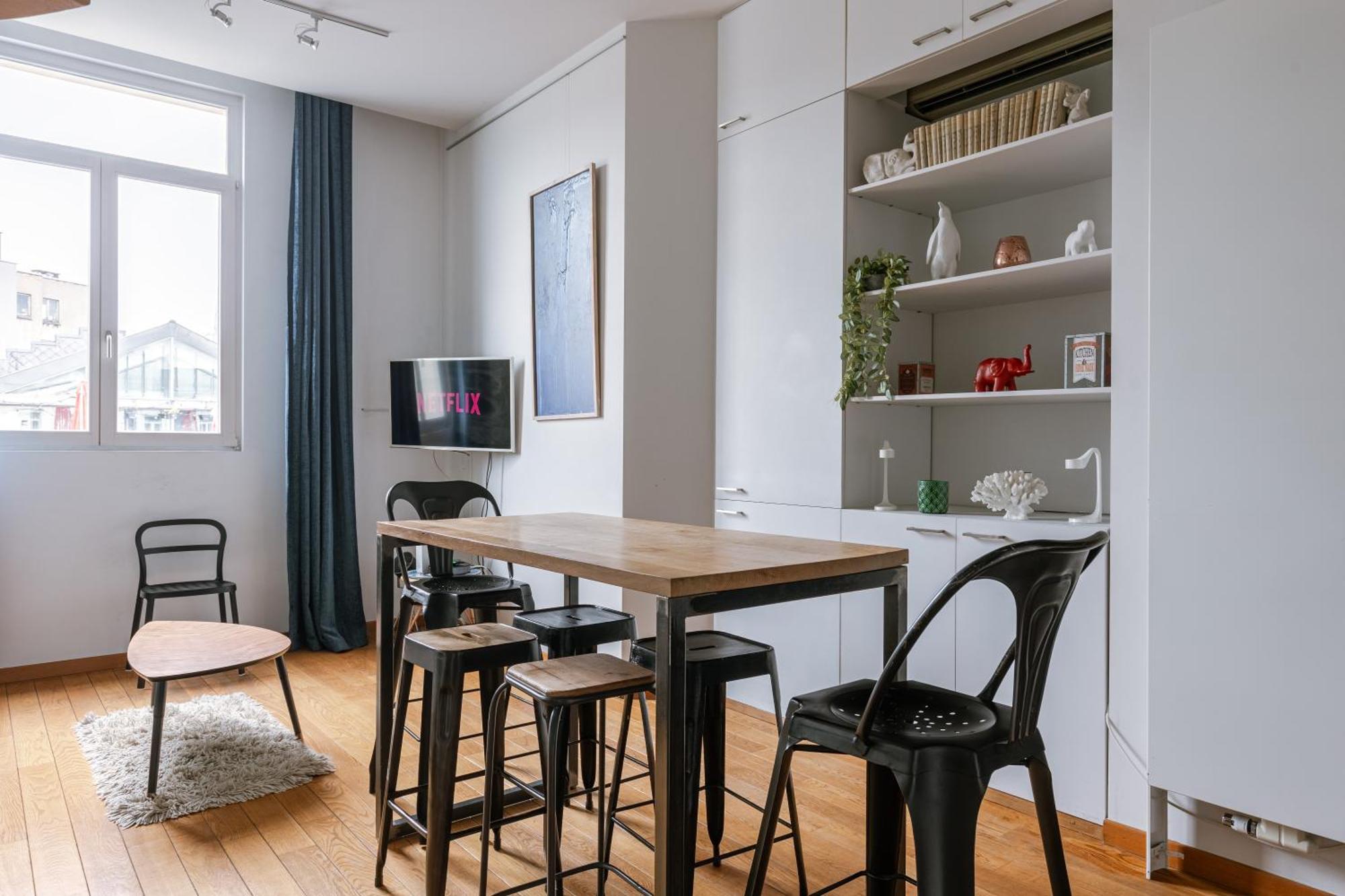 New Stylish Grand Place City Center Duplex Apartment *