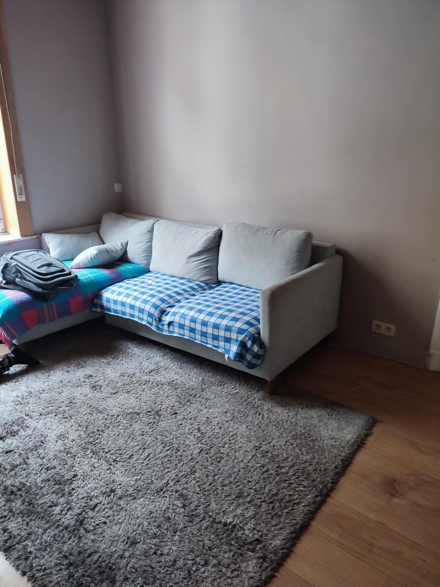 Confortable Avec Un Lit Double A Schaerbeek Cle Bleu *