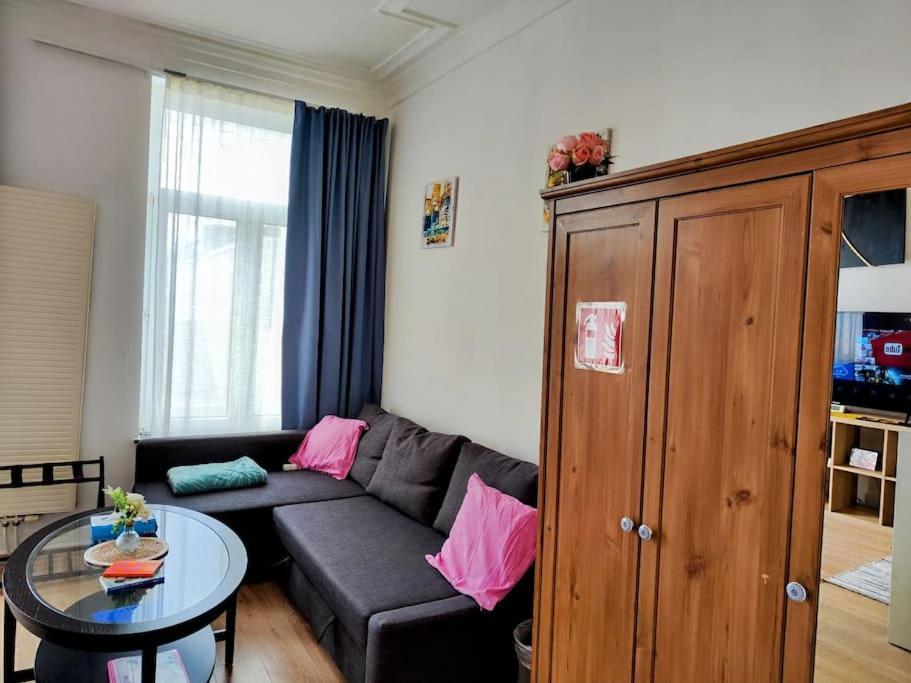 Studio Entier Avec Balcon - Tour Et Taxis Bruxelles