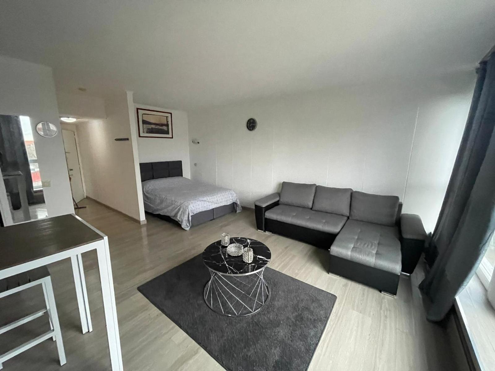 Appartement Elegant A Louise, Quartier Prestige De *