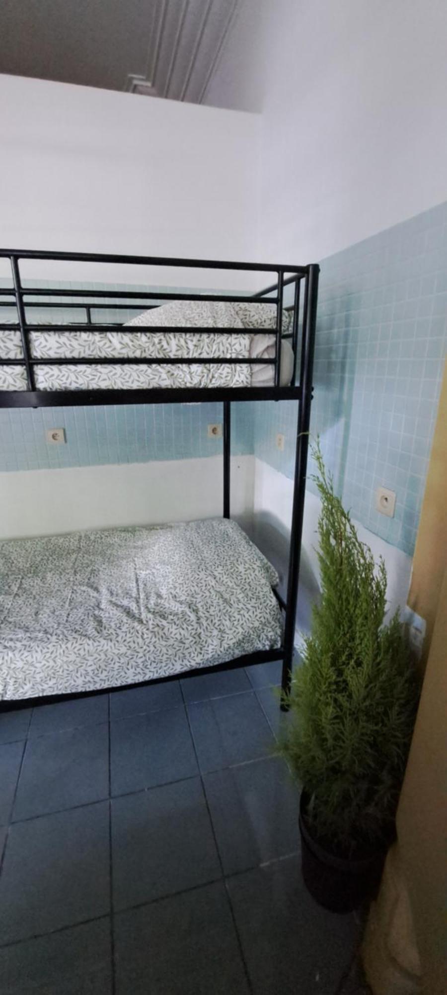 Smallfunnyworld Hostel *