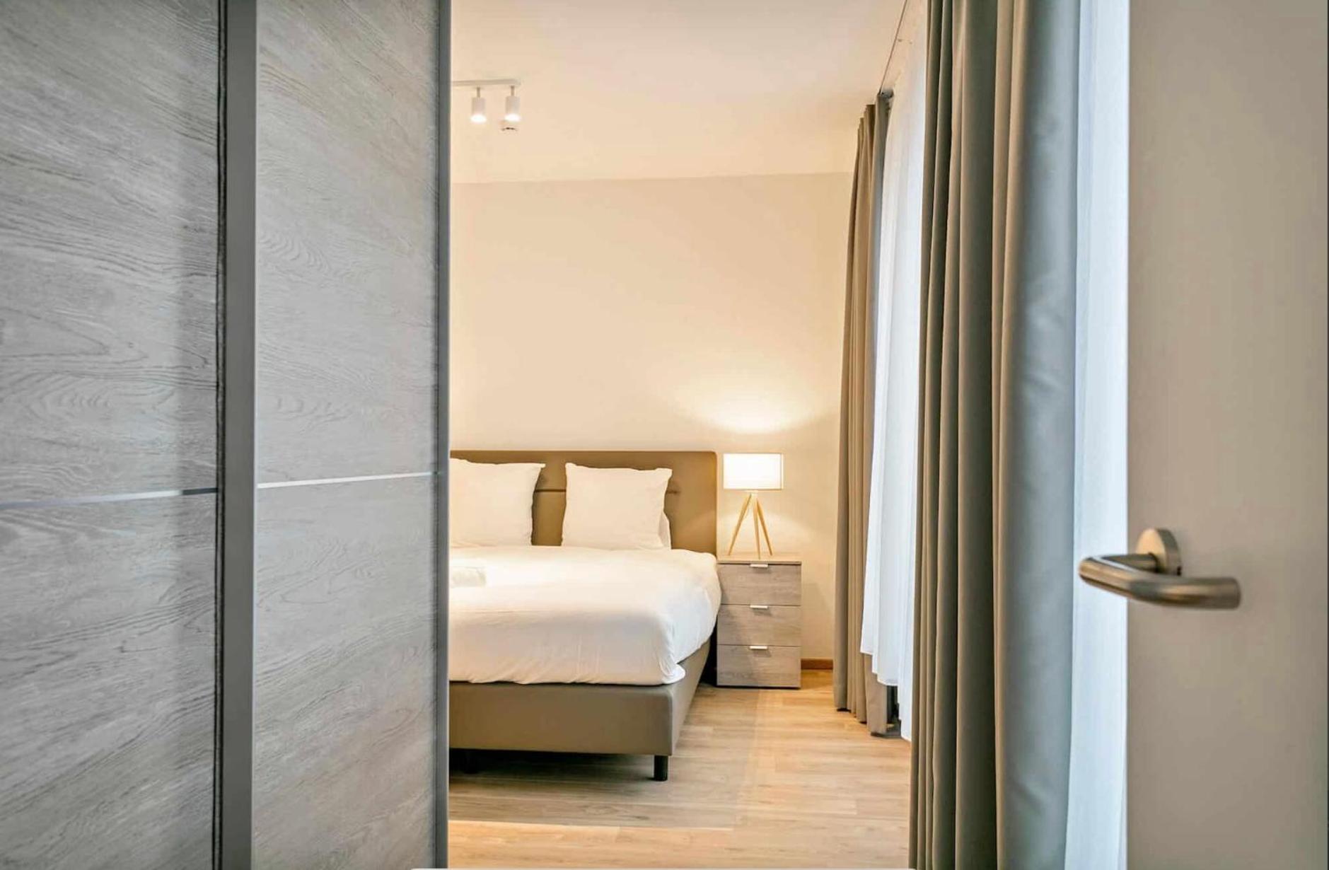 Two Bedroom With Amazing View In Center Apartment *