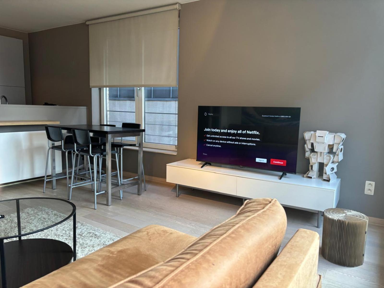 Luxurious Two Bedroom Appartement *
