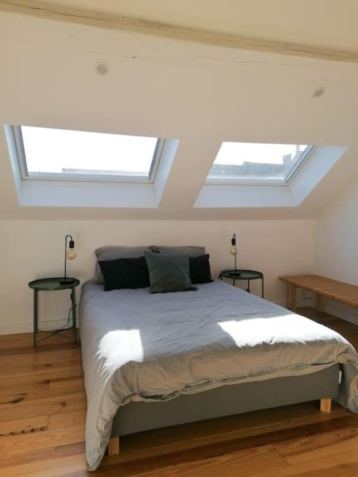 Beautiful 2 Bedroom Duplex In Le Chatelain Lejlighed