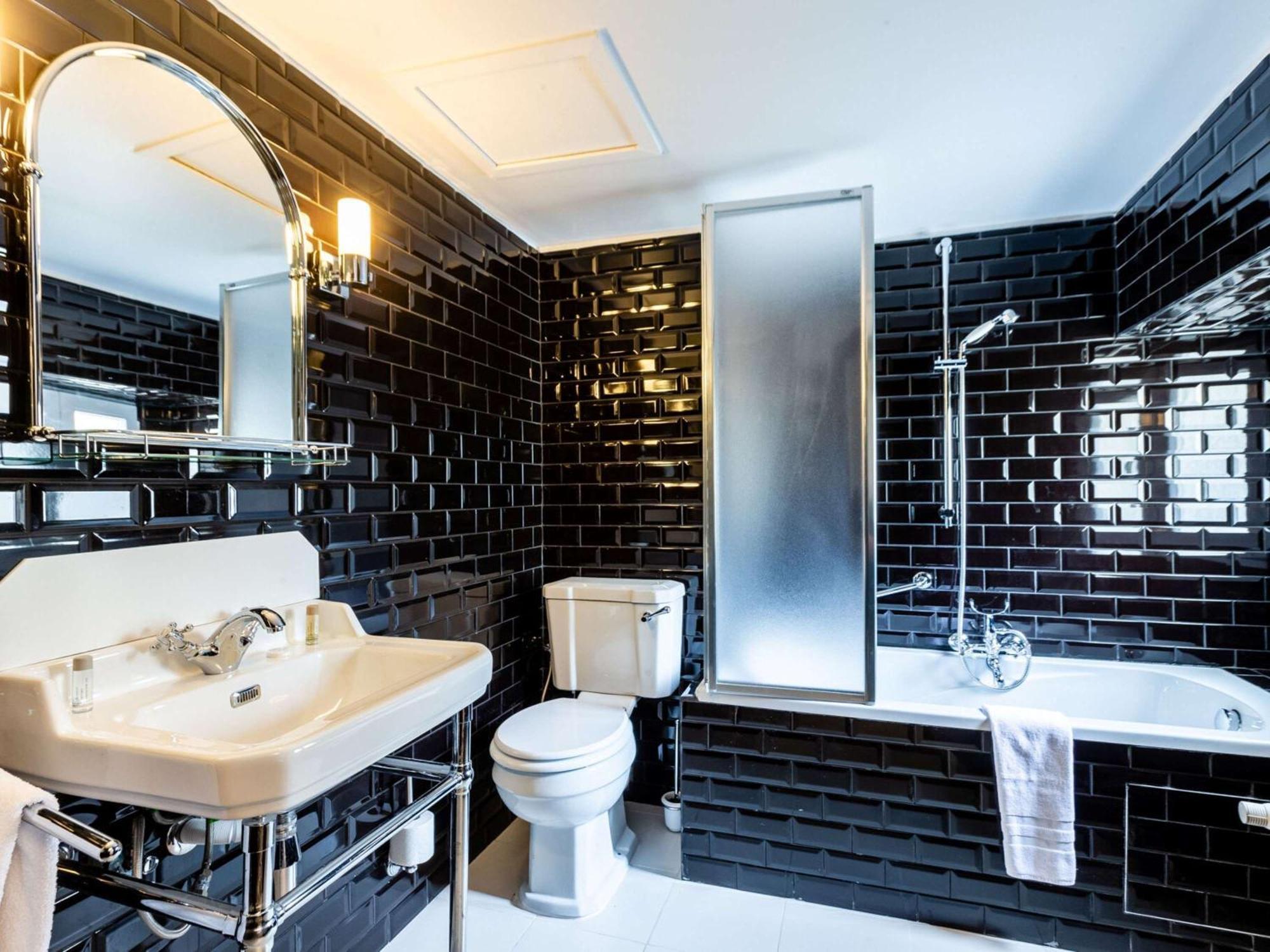 Des Colonies By Mercure Hotel 3*