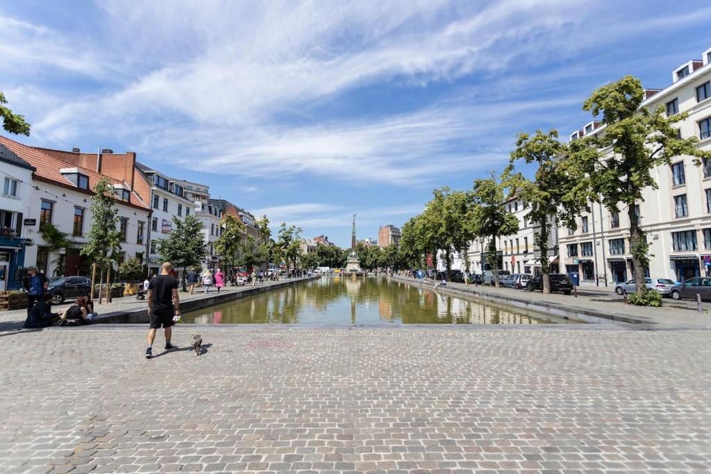 Lovely In The Heart Of * Bruxelles