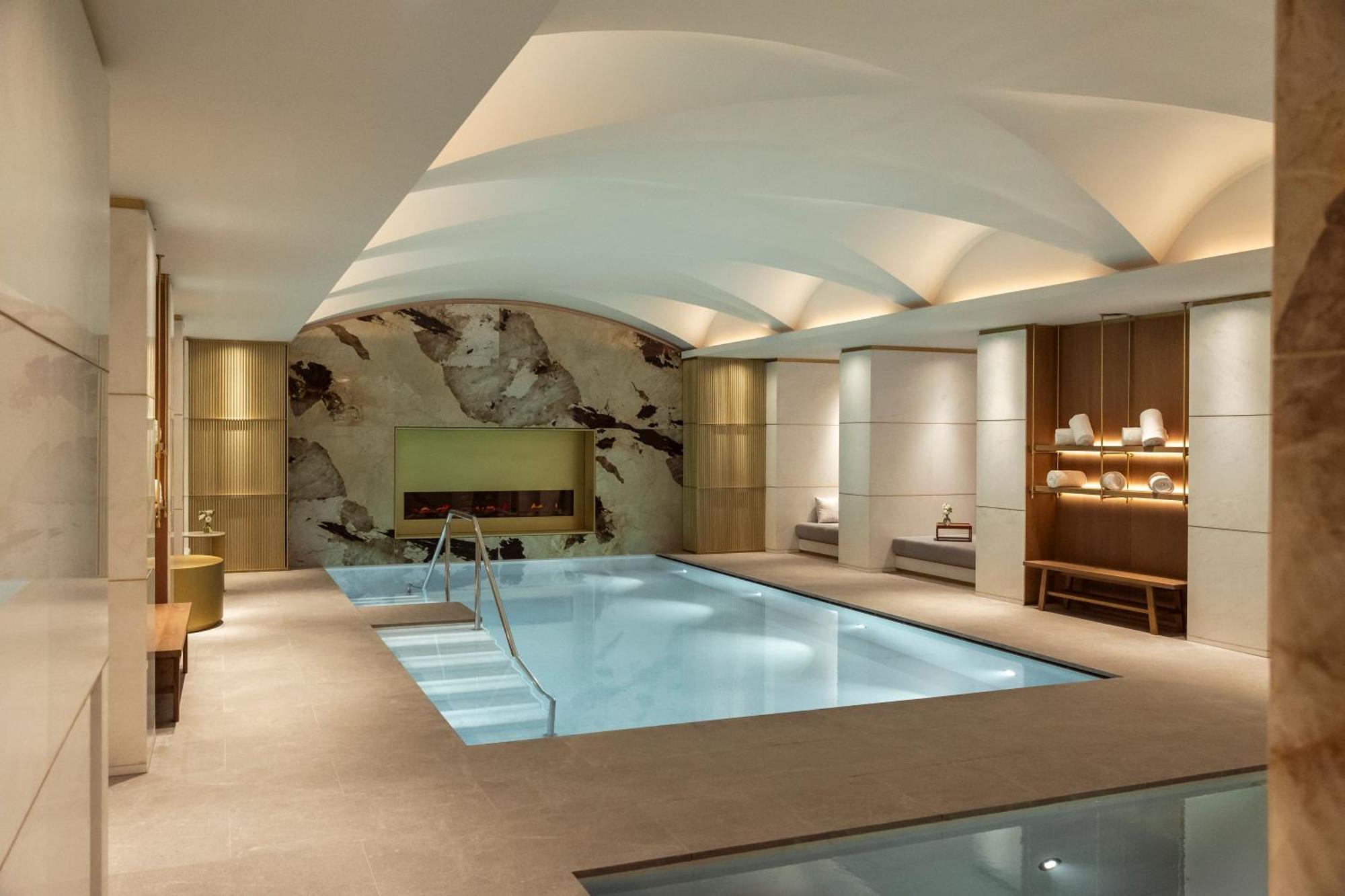 Corinthia Grand Astoria Hotel