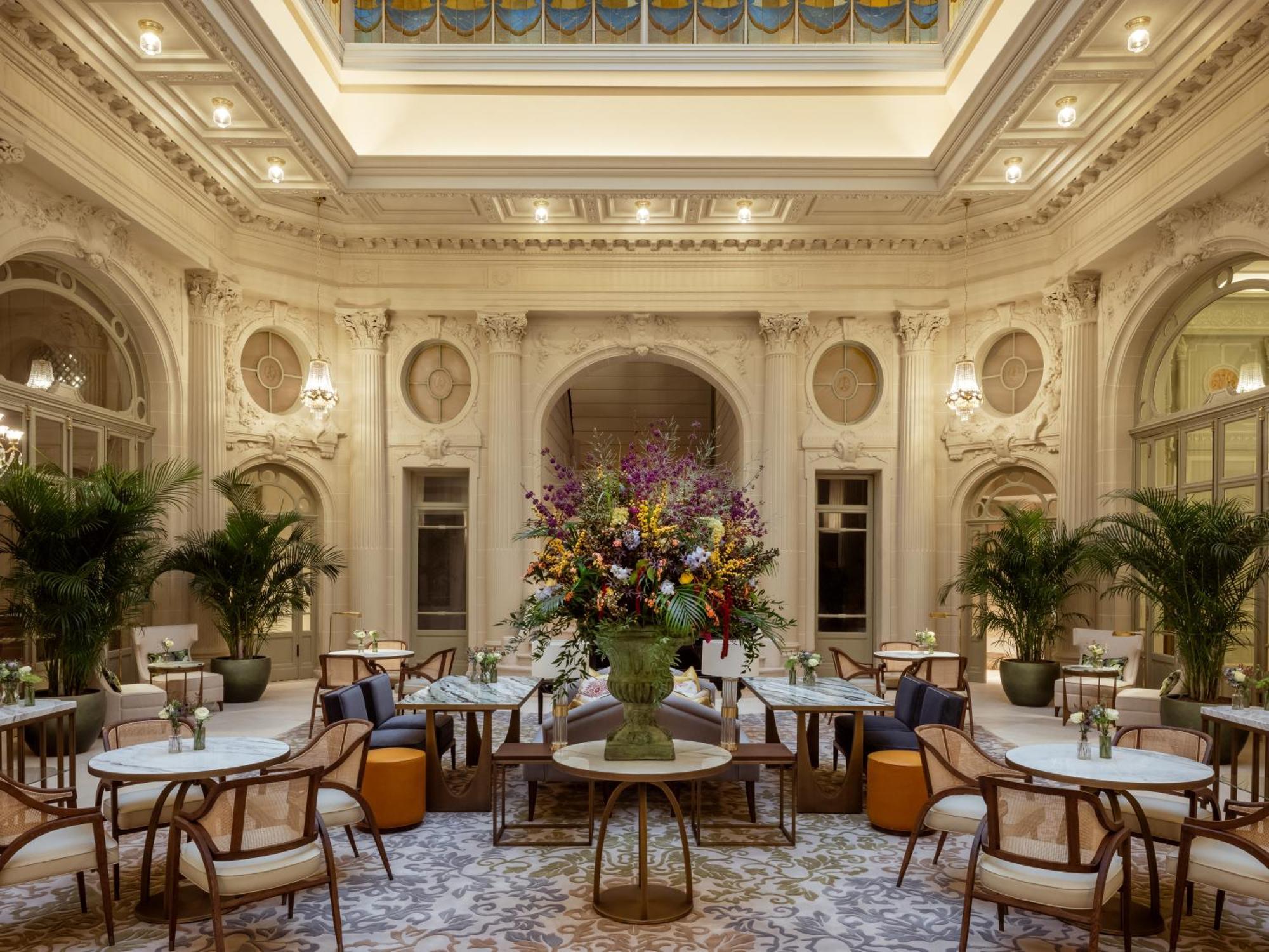 Corinthia Grand Astoria Hotel 5*