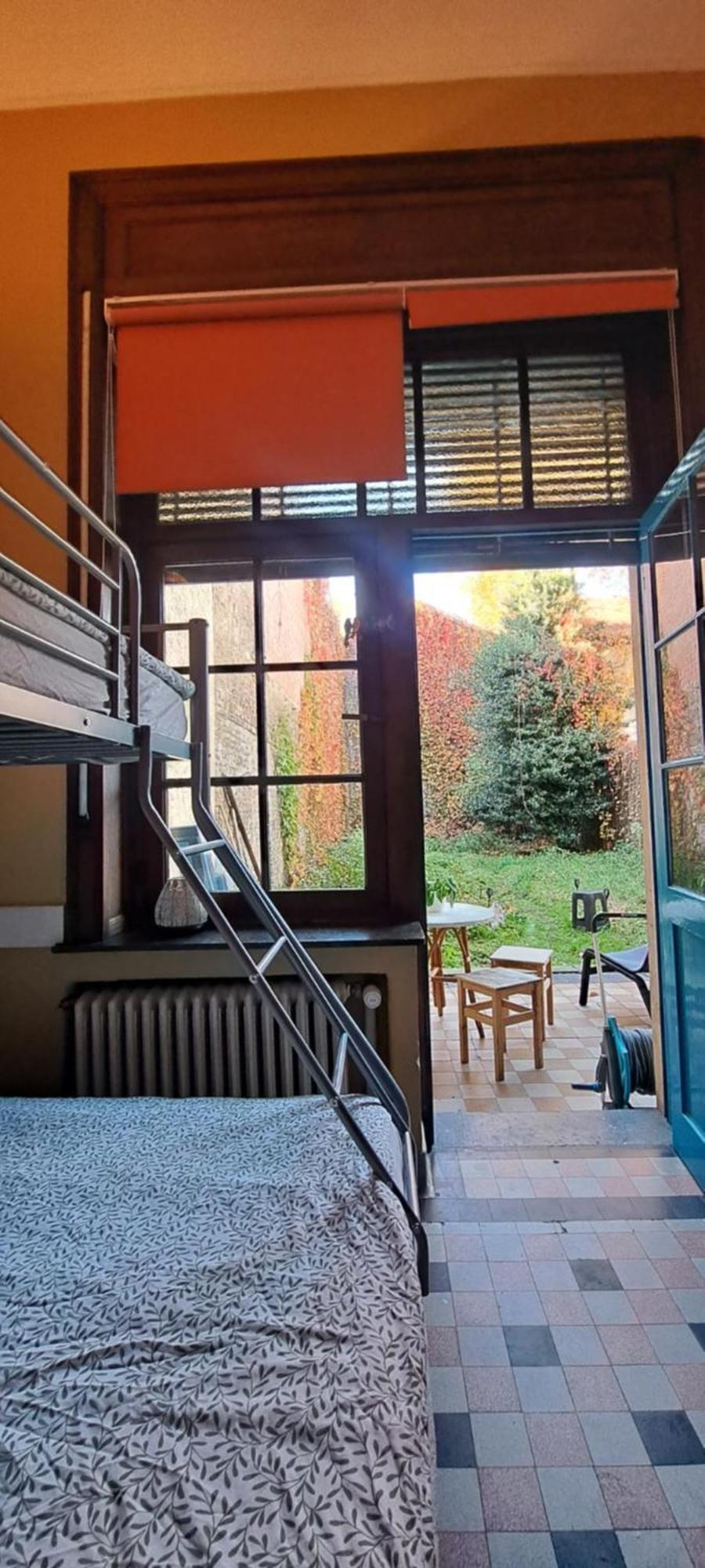 Smallfunnyworld Hostel *