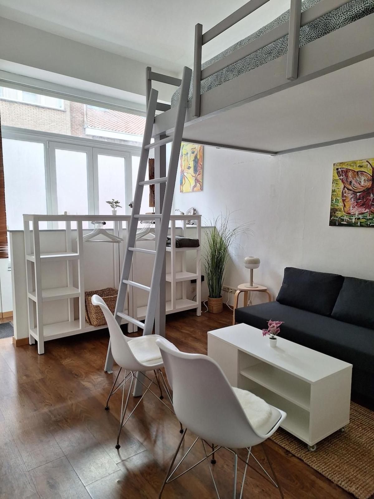 Alicia's Duplex European Quarter