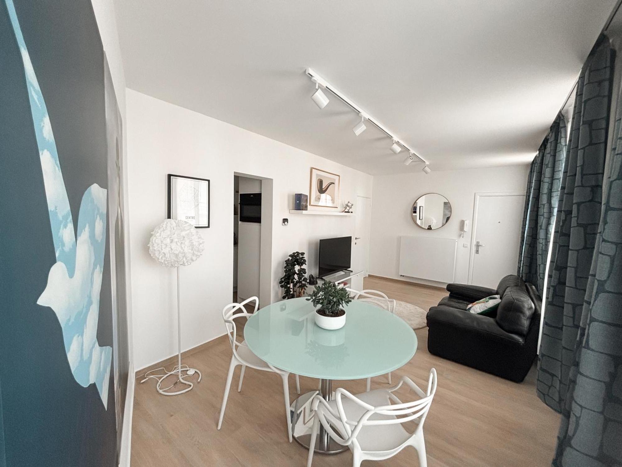 Fully Furnished And Modern Flat - Center Apartment *
