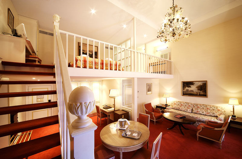 Metropole Hotel