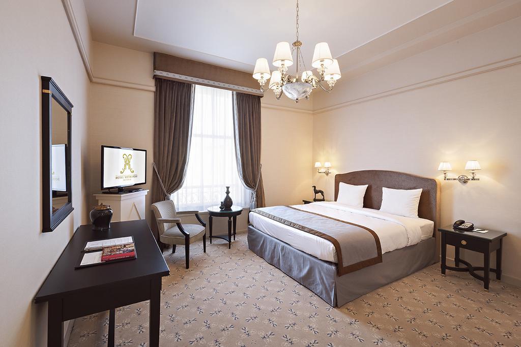 Metropole Hotel
