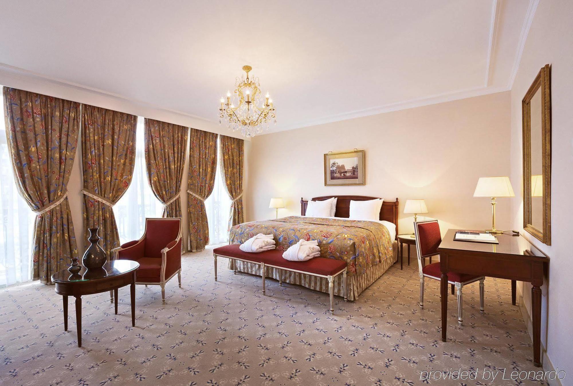 Metropole Hotel 5*