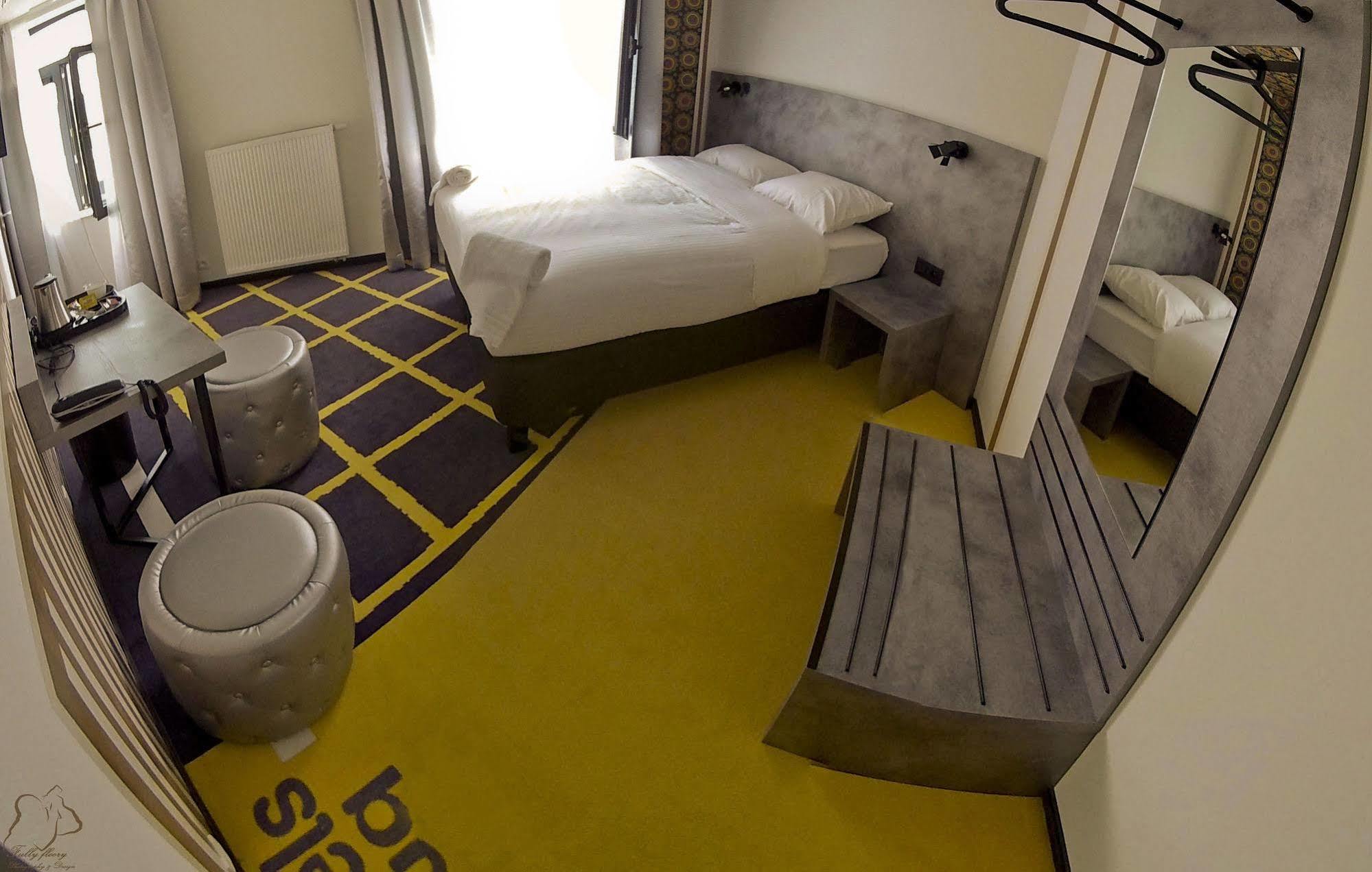 Hotel Nekotel Concept Art Bruxelles