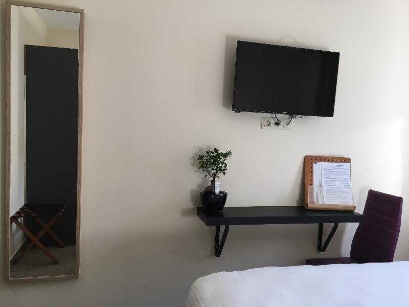 Slina Hotel