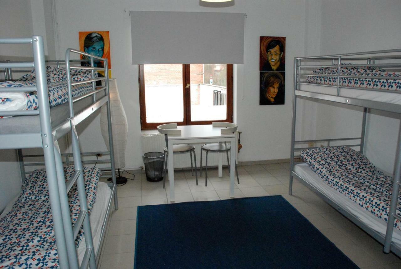Hello Hostel