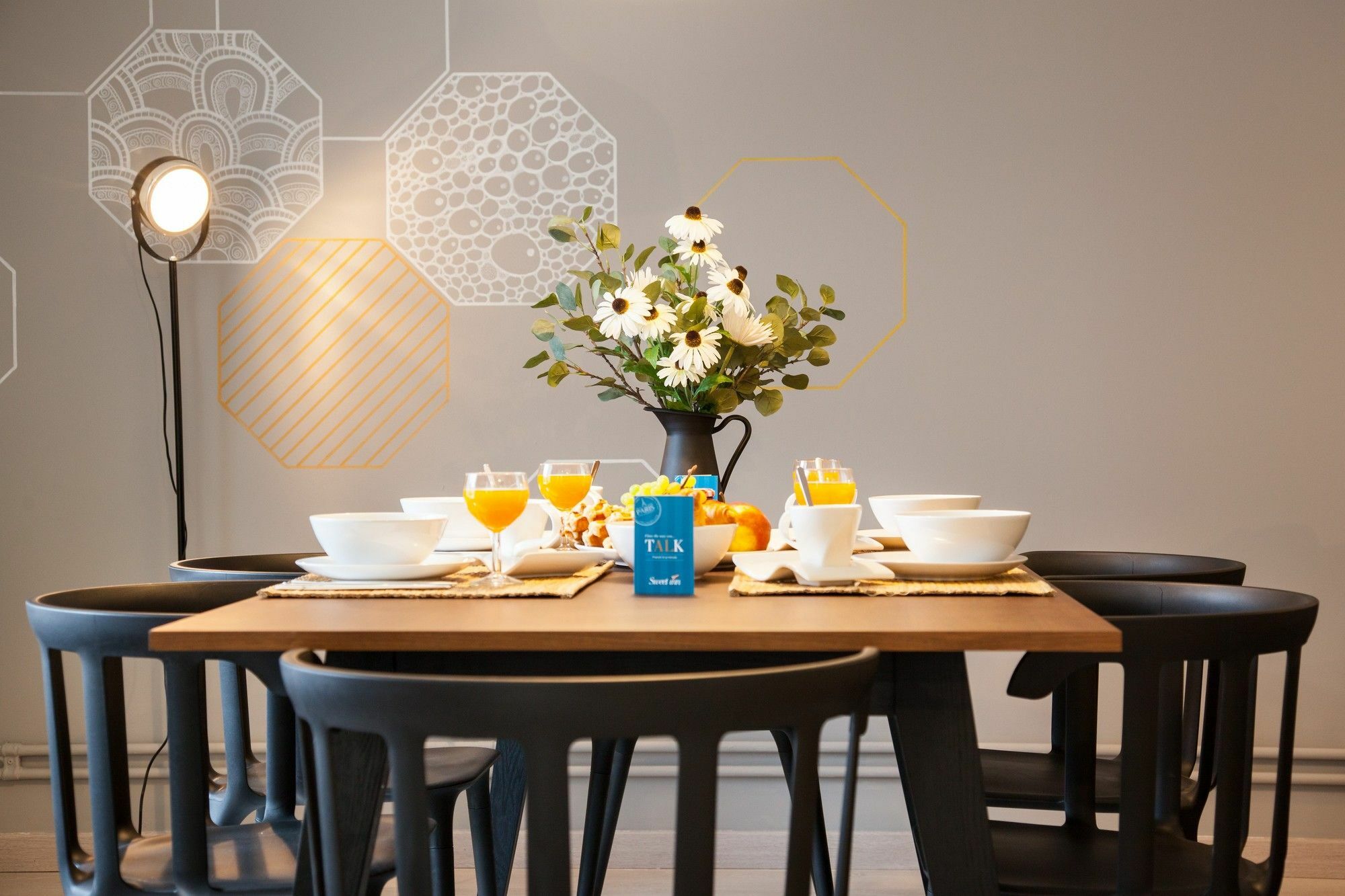 Sweet Apartments- Avenue Louise Apartment Brussels
