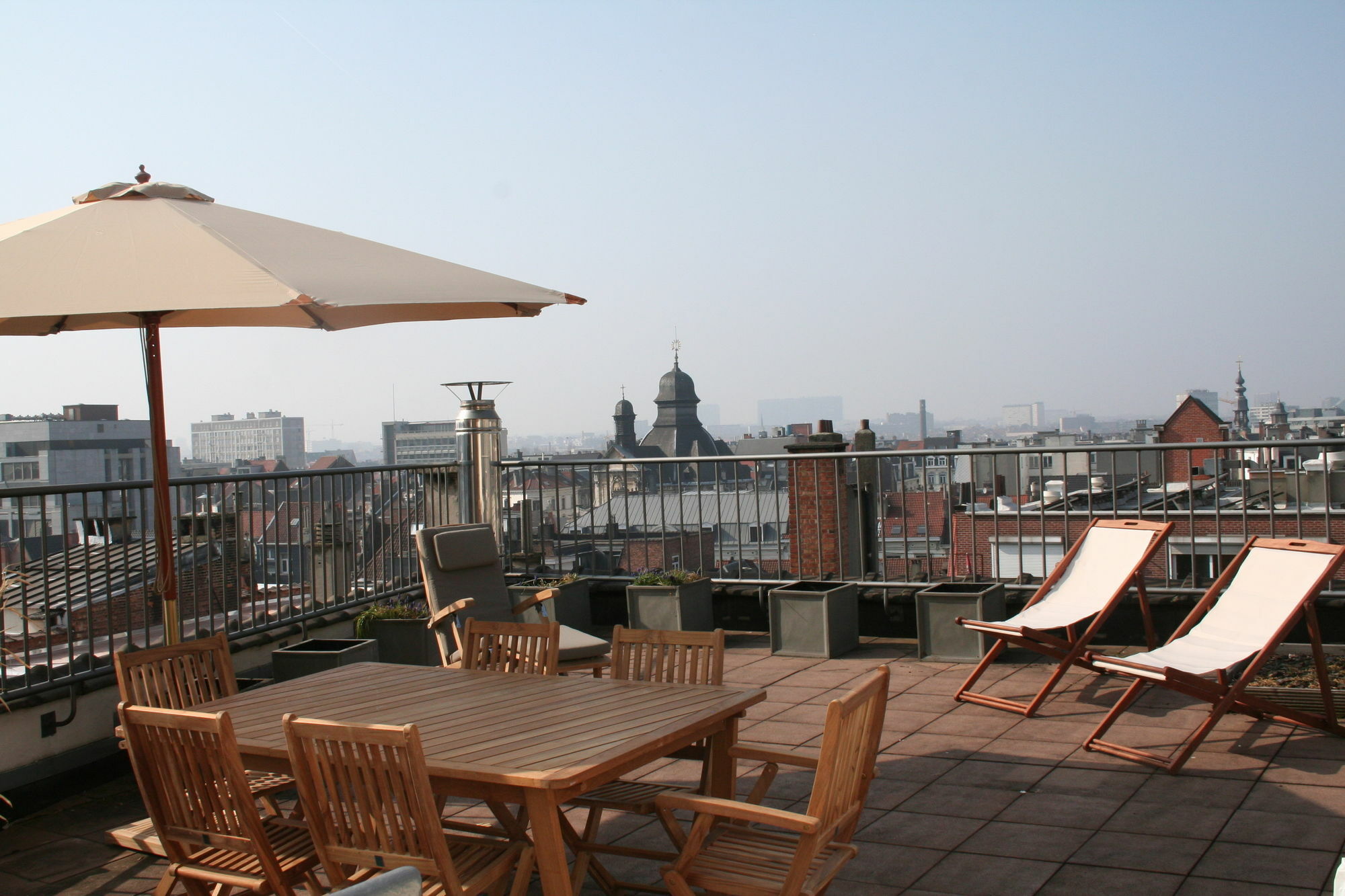 Grand-place Lombard Penthouse Apartment *