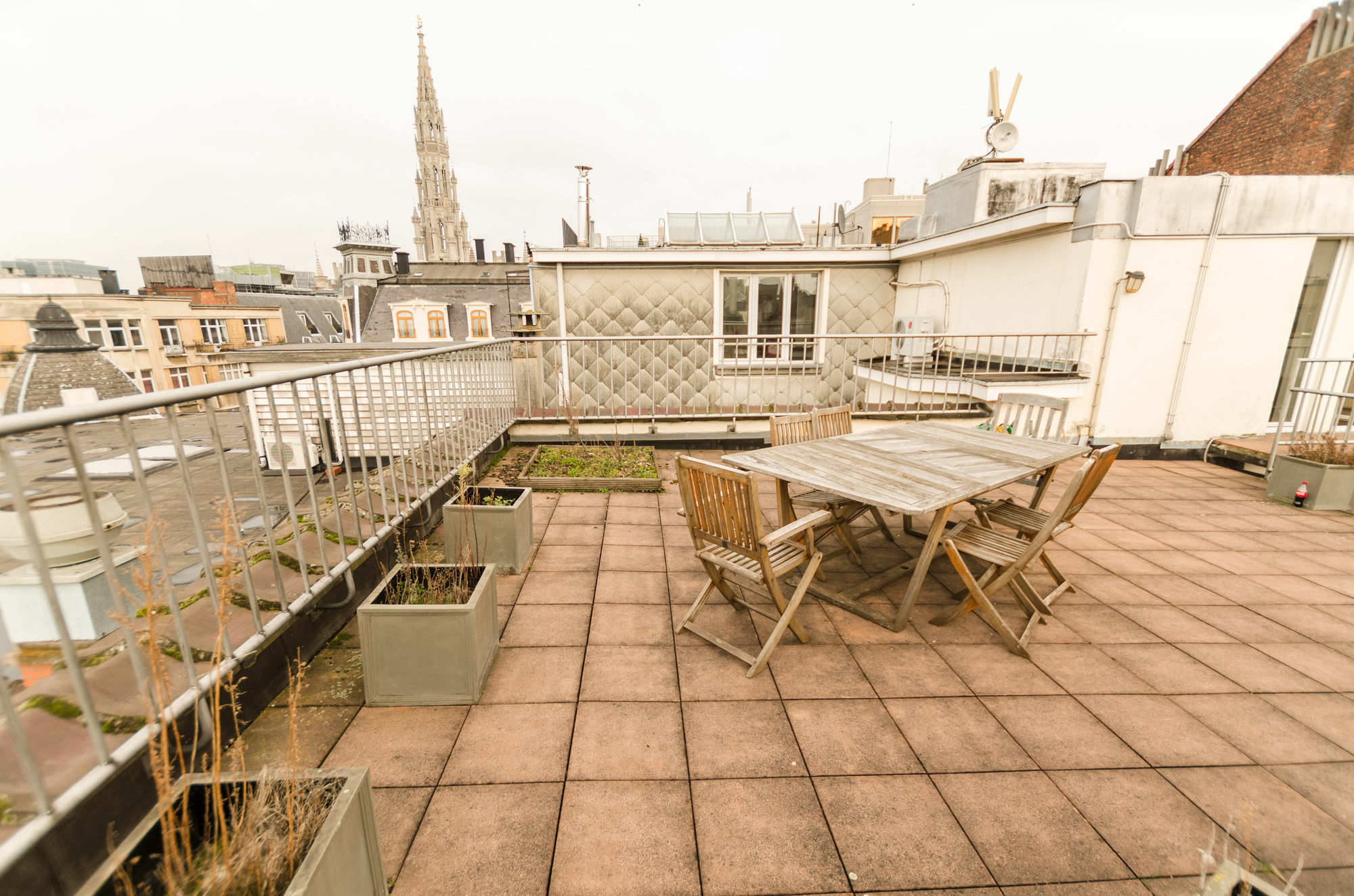 Grand-place Lombard Penthouse Apartment *