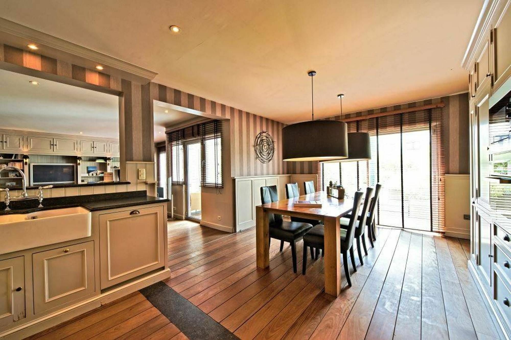 Appartement With 2 Bedrooms In Uccle, With Enclosed Garden And Wifi *