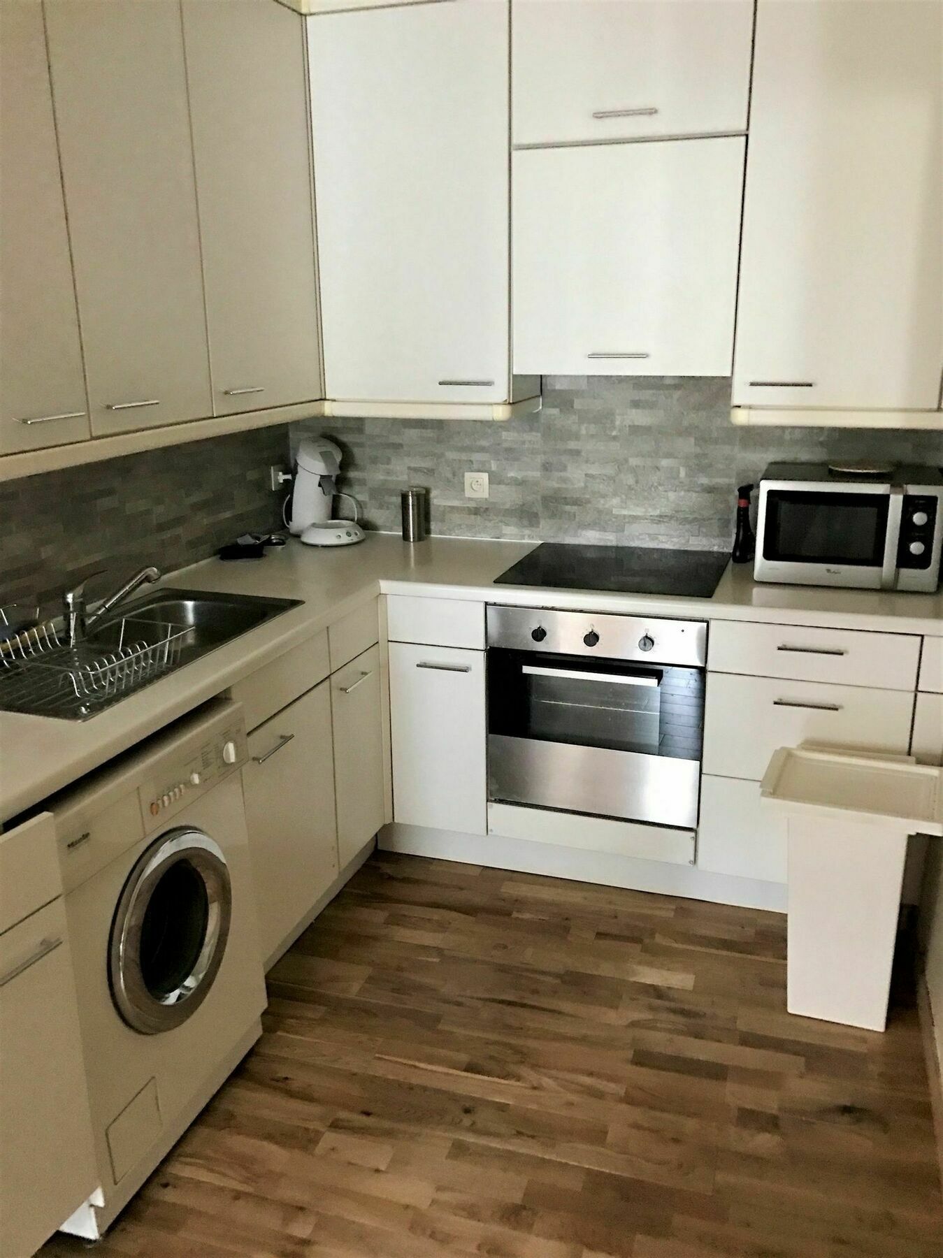 Bright And Modern With One Bedroom In The Center Of Bru Appartement *