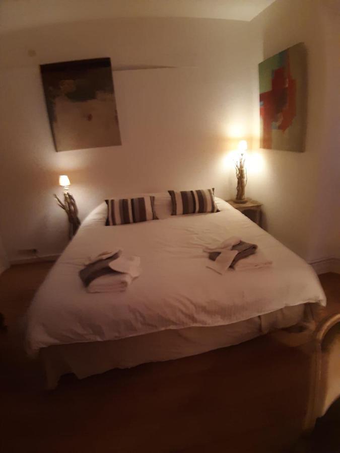 Le Dernier Metro Bed & Breakfast Brussel